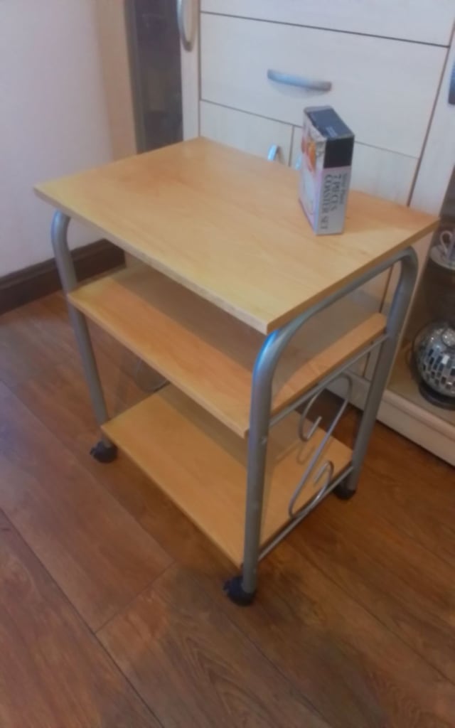 SERVING TROLLEY 