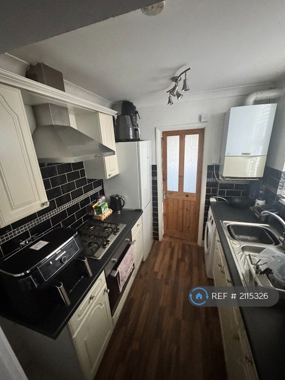 1 bedroom in Chaucer Road, Gillingham, ME7 (#2115326)