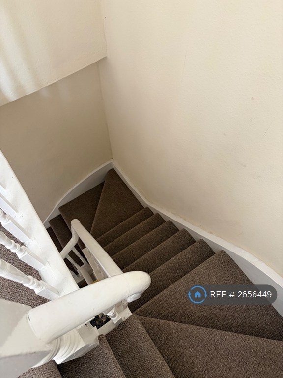 5 bedroom flat in Fenham, Newcastle Upon Tyne, NE4 (5 bed) (#2656449)