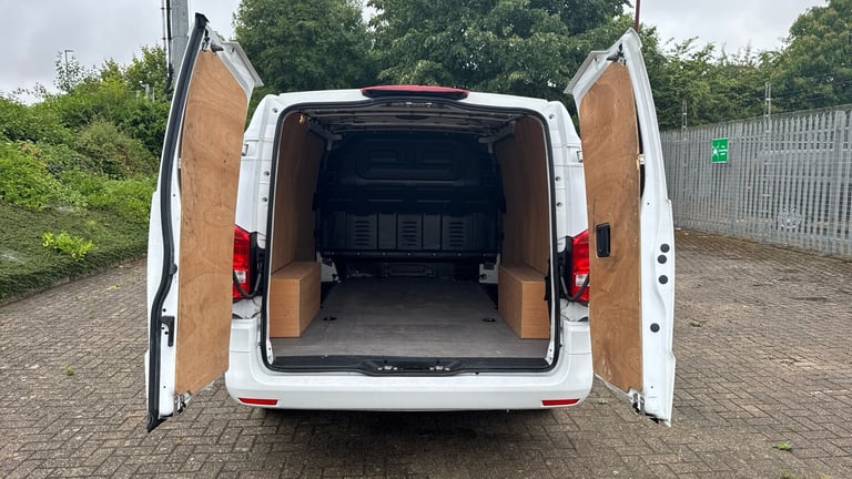 2021 Mercedes-Benz Vito 110CDI Progressive Panel Van FWD L2 Eu6 102 PANEL VAN Diesel Manual
