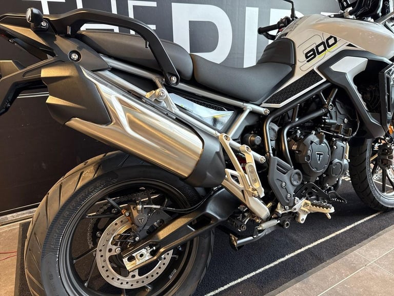 2025 Triumph Tiger 900 GT PRO STANDARD TWIN COLOUR Petrol white 6 Speed