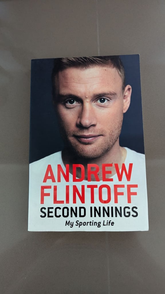 🏏 Cricket Bundle – 6-Piece Wicket Set + 13 Books (Some Brand New) – Only £20 🏏