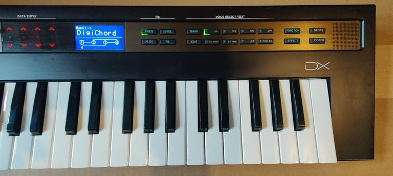 Yamaha reface DX Synthesizer