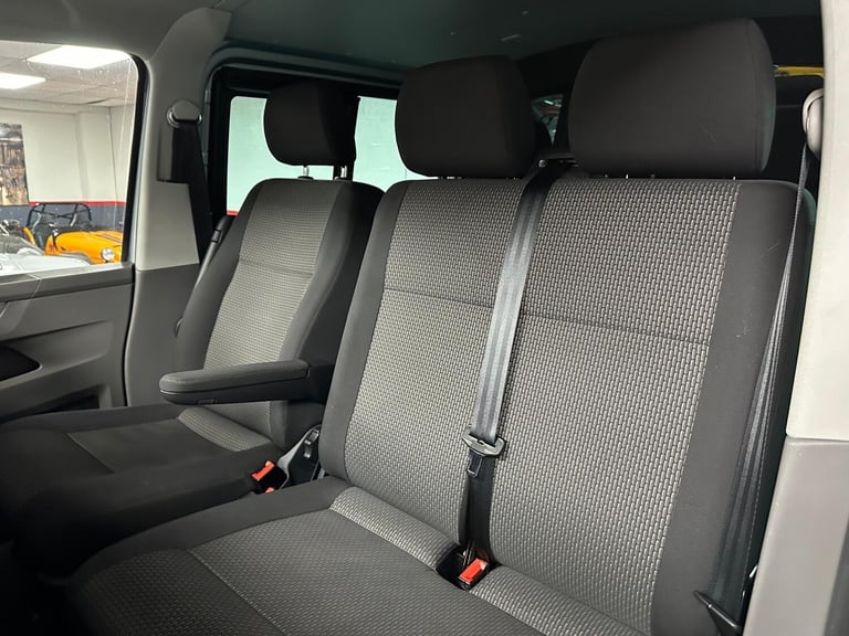 2021 Volkswagen Transporter 2.0 TDI T32 Highline Kombi FWD LWB High Roof Euro 6 (s/s) 5dr WINDOW ...