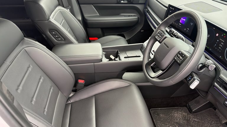 2025 Hyundai Santa Fe 1.6 TGDi Plug-in Hybrid Calligraphy 5dr 4WD Auto Estate Estate Hybrid Autom...