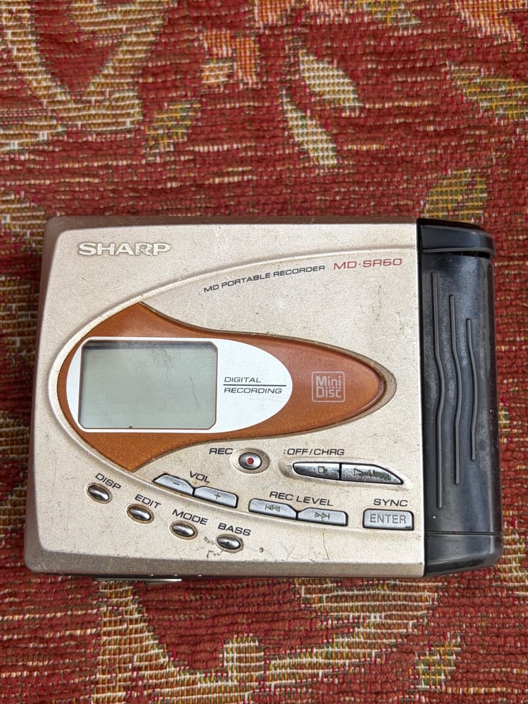 image for Vintage shape MD minidisc Walkman 