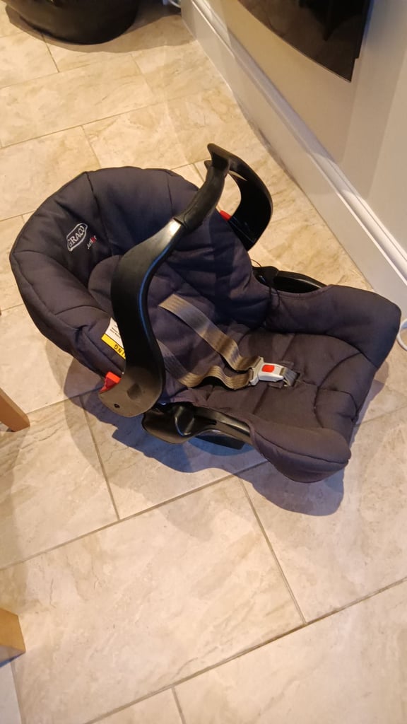 Graco infant car seat 