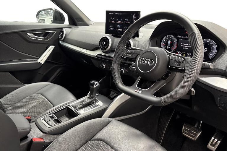 2025 Audi Q2 Black Edition 35 TFSI  150 PS S tronic SUV PETROL Automatic