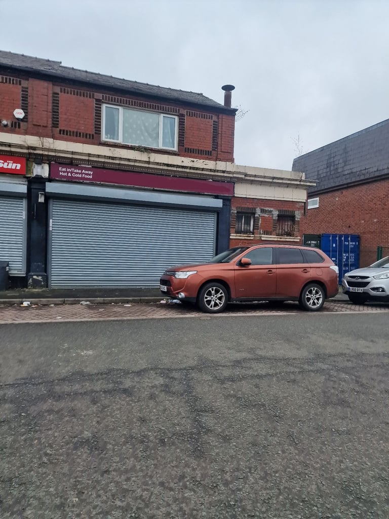 image for Takeaway/Cafe with Hot Food License – in Bury, Greater Manchester!
