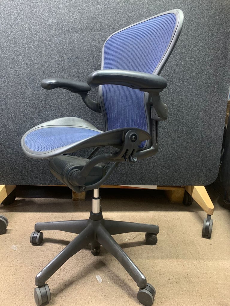 Herman Miller Aeron  B FULL SPEC PostureFit Quantity and Free Delivery Available