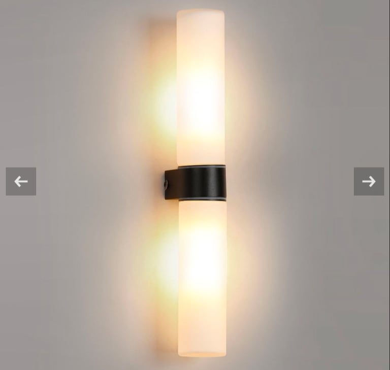 Pair of bathroom lights fixtures (new)