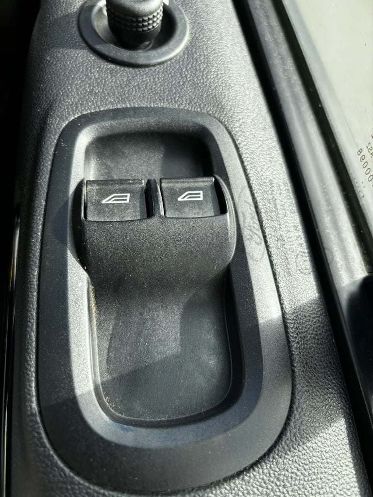 Transit Custom 2.0 EcoBlue Limited Predator Van 