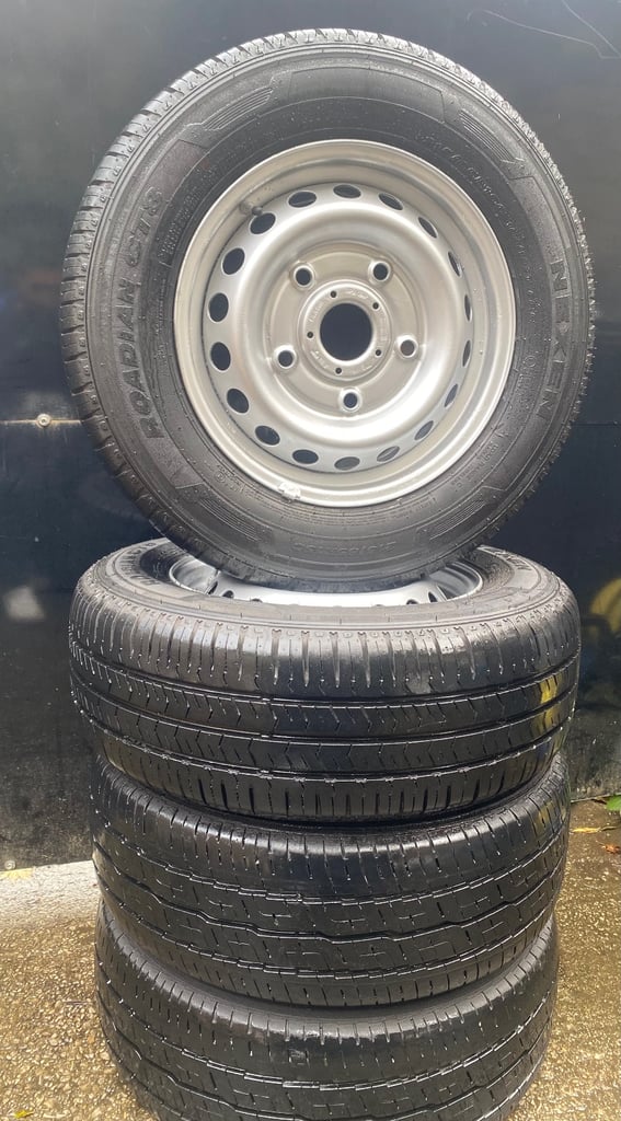 image for 4X Genuine Ford Transit Custom 15” Steel Wheels + Near-New Tyres – Bargain!