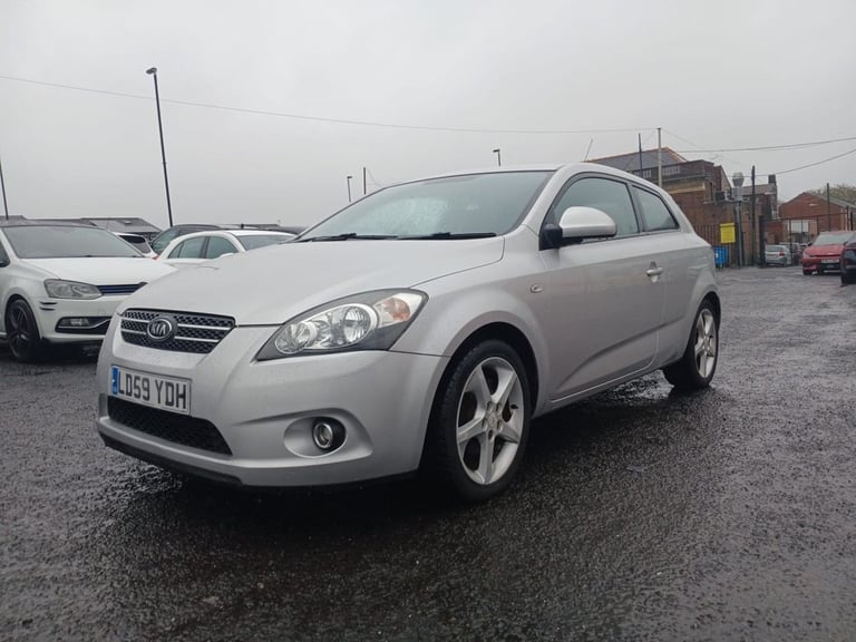 2009 Kia Pro Ceed 1.6 3 Hatchback 3dr Petrol Manual (152 g/km, 124 bhp) Hatchback Petrol Manual - Image 14