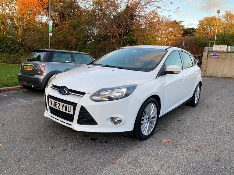 Ford, FOCUS, Hatchback, 2013, Manual, 998 (cc), 5 doors