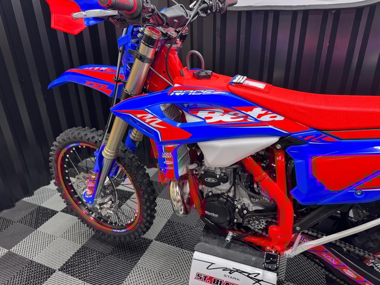 2026 BETA RR 300 RACE 2 STROKE ENDURO BIKE 