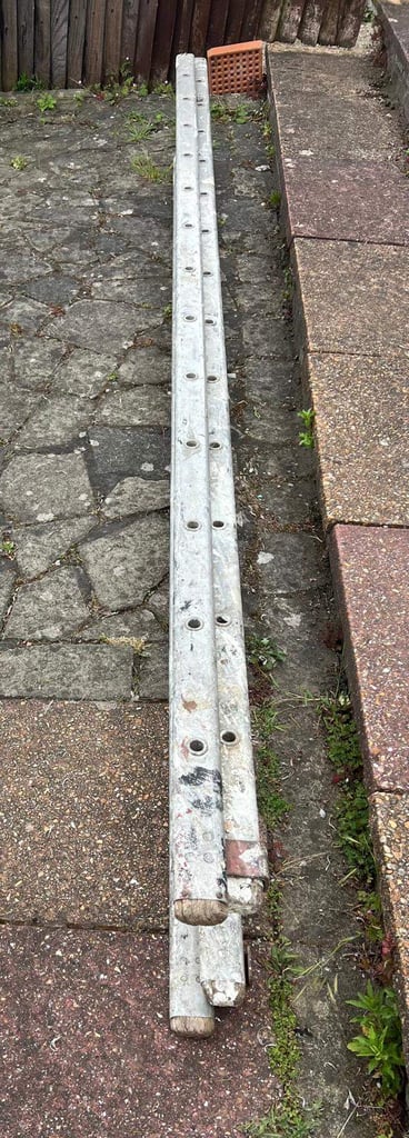 Aluminium Ladder 