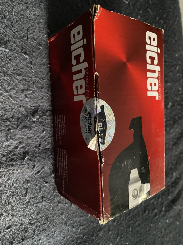 Toyota previa break pads 