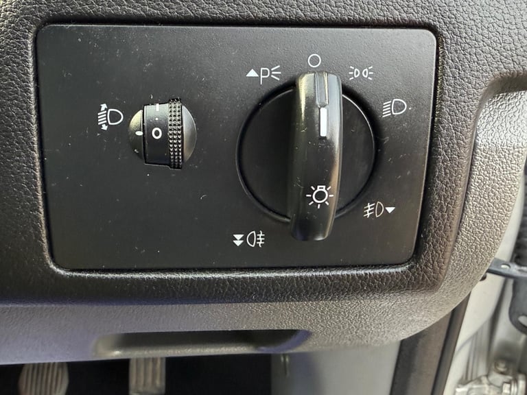 2010 Ford Focus 1.6 Zetec 5dr HATCHBACK Petrol Manual