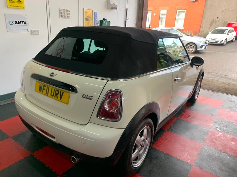 MINI Convertible 1.6 One Convertible 2dr Petrol Manual Euro 5 (98 ps)