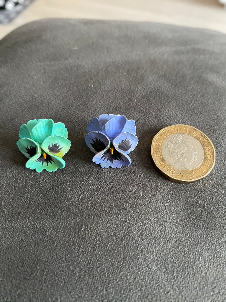 Broaches Pansy Flower x 2