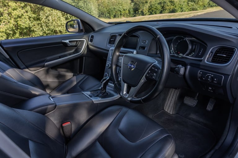 VOLVO S60 2014 Silver Automatic