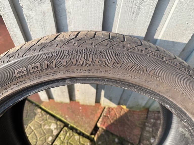 275 40 22 Continental 