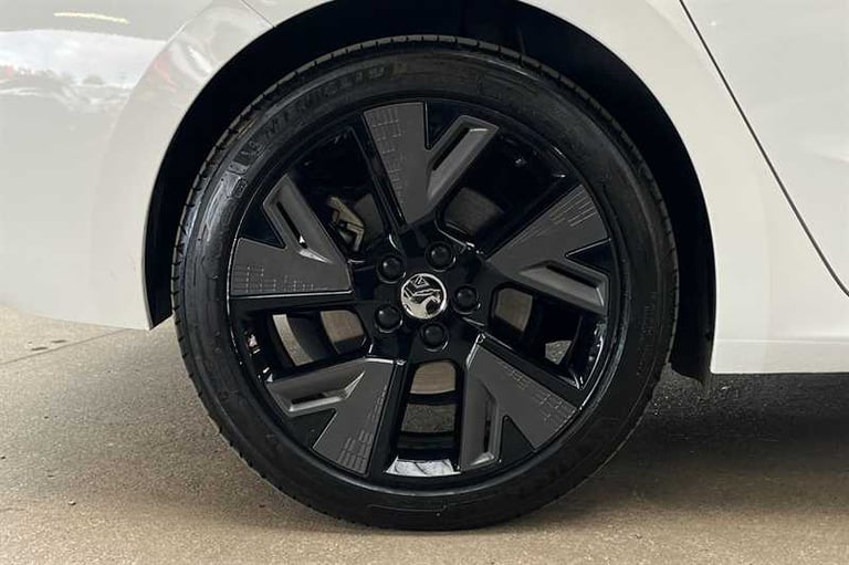 2024 Vauxhall Astra 115kW GS 54kWh 5dr Auto HATCHBACK ELECTRIC Automatic