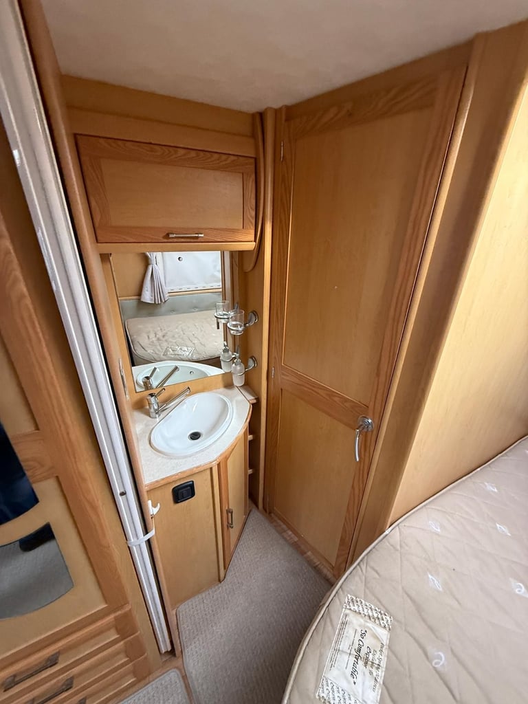 Elddis Odyssey 544 Fixed Bed Side Washroom