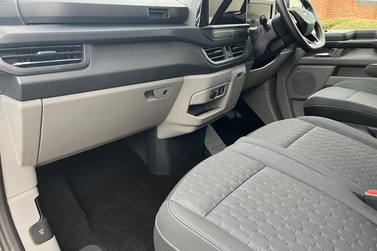 2025 Ford Transit Custom 2.5 PHEV 232ps H1 Double Cab Van Limited Auto PANEL VAN PETROL/ELECTRIC ...