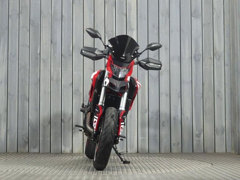 2017 17 DUCATI HYPERMOTARD 939