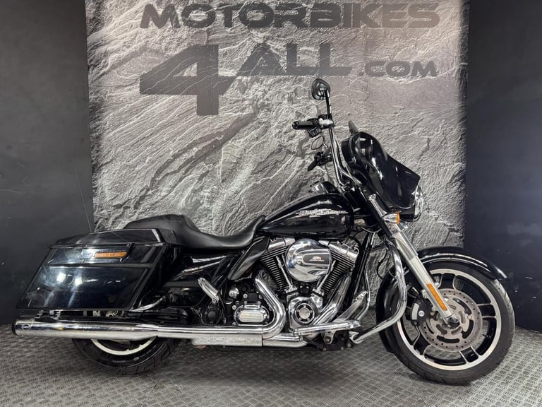 image for HARLEY DAVIDSON FLHX STREET GLIDE 1690 13