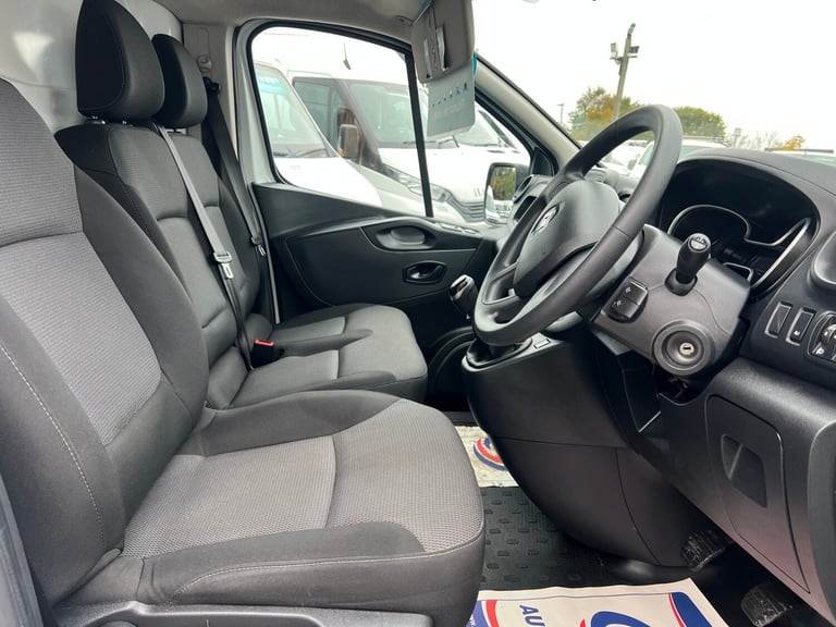 2020 Renault Trafic LL30 ENERGY dCi 120 Business Van PANEL VAN Diesel Manual