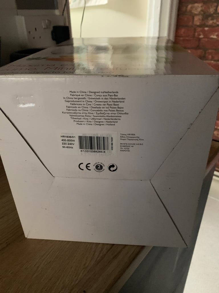 Brand new in box Philips Compact Juicer £40