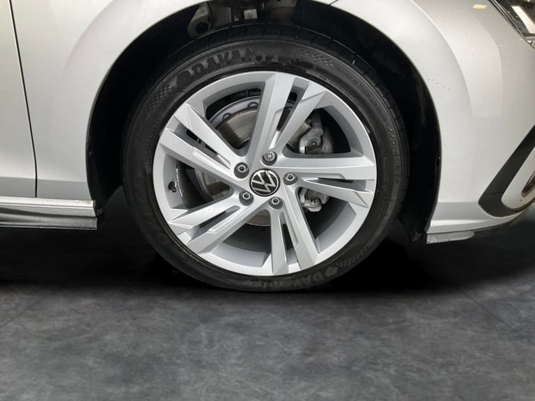2021 Volkswagen Golf 1.5 eTSI MHEV R-Line Hatchback 5dr Petrol Hybrid DSG Euro 6 (s/s) (150 ps)  ...