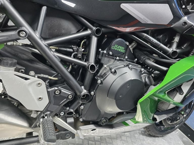 KAWASAKI NINJA H2 SX TOURER