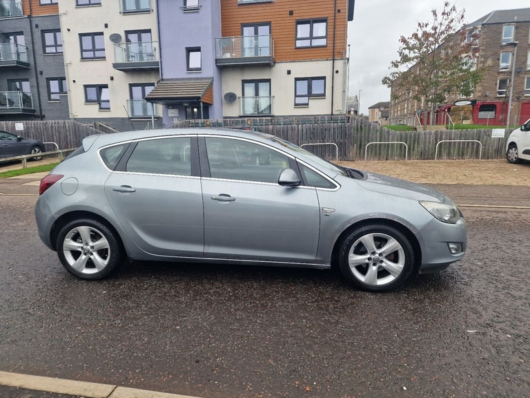 Vauxhall, ASTRA, Hatchback, 2010, automatic 1598 (cc), 5 doors