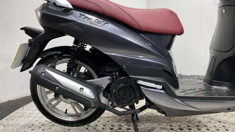 Peugeot Tweet VE 2015 LONG MOT SERVICED ONLY 1K 125CC SCOOTER