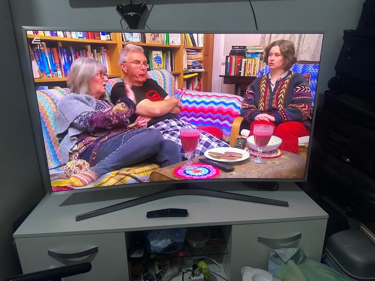 49”SAMSUNG 4k CURVE SMART LED UHDTV 