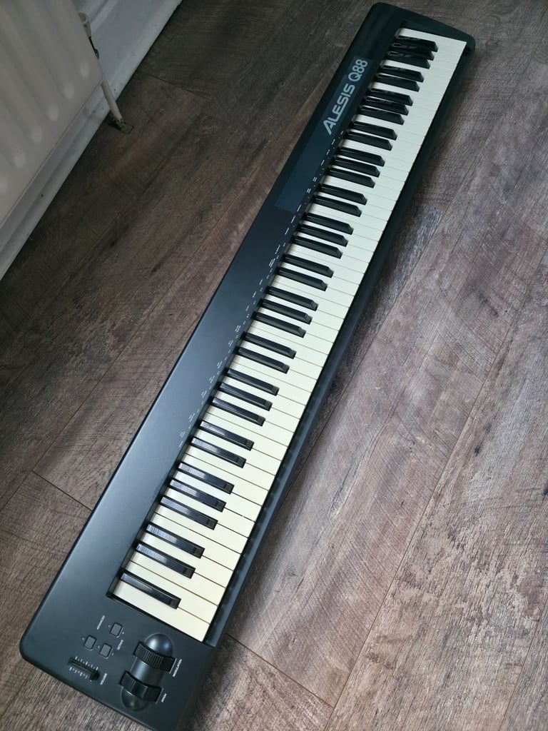 Alesis Q88 88-Key USB/MIDI Keyboard Controller