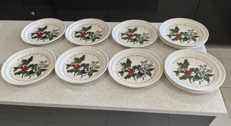 image for Portmeirion the Holly & the Ivy Dinner plates x 12 