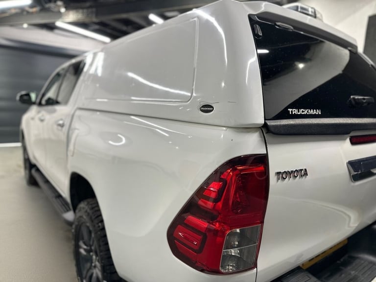 2022 Toyota Hilux 2.4 D-4D Icon Pickup Double Cab 4dr Diesel Manual 4WD Euro 6 (s/s) (150 ps) PIC...