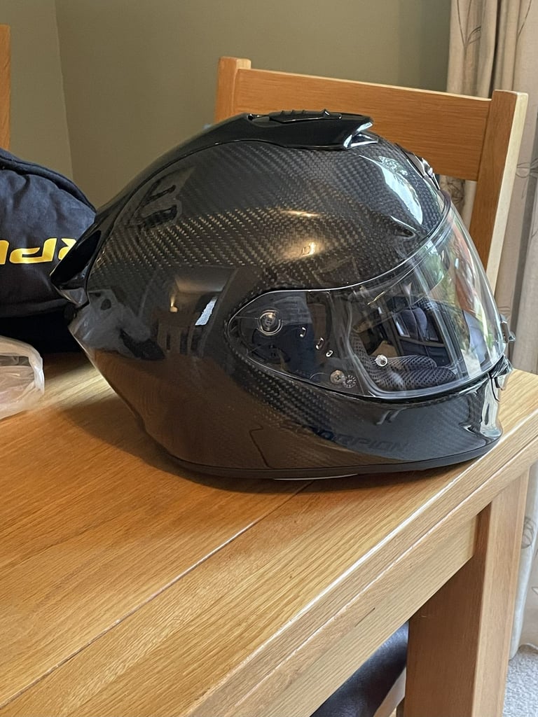 Scorpion EXO1400 Carbon Air Crash Helmet Size M