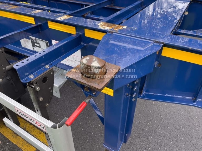 DENNISON SLIDING SKELETAL TRAILER