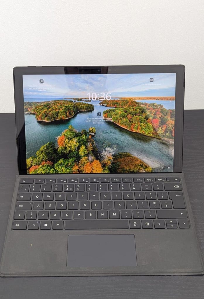 Microsoft Surface Pro 7 | 2 in 1 Laptop | Intel Core i5 11th Generation | 8GB RAM | 256GB SSD |