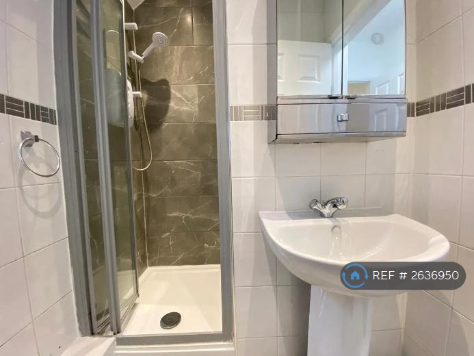 5 bedroom house in Beechcroft Gardens, Wembley, HA9 (5 bed) (#2636950)