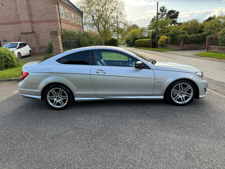 2011 (61) MERCEDES-BENZ C180 AMG SPORT AUTO PETROL LONG MOT JUST SERVICED LOVELY