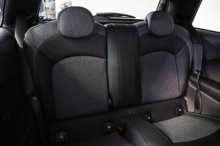 2020 MINI Electric Hatch Cooper SE 32.6kWh Level 2 3dr Auto (SAT NAV, HALF LEATHER) Hatchback ELE...