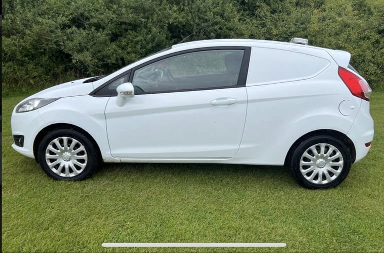 FORD FIESTA VAN 1.5 TDCi White Manual Diesel 2016