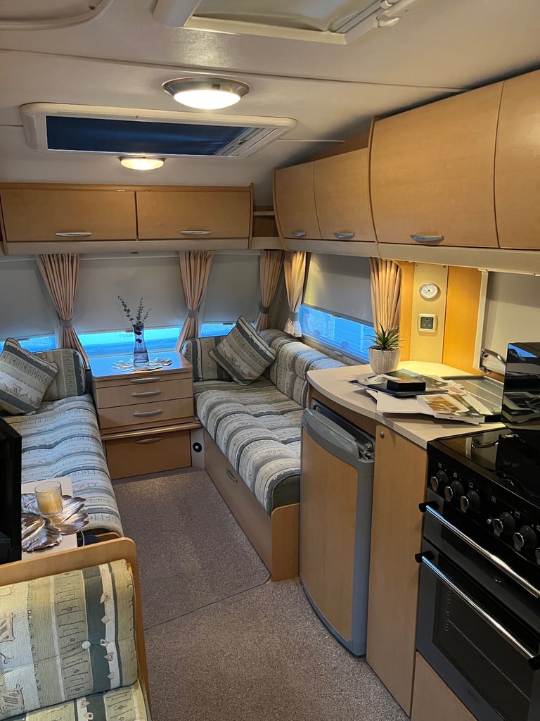 Abby caravan 2007 twin axle 6 birth 